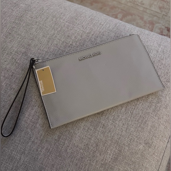 NWT Michael Kors Jet Set Large Zipped Leather MK Clutch Wristlet Wallet - Picture 2 of 10